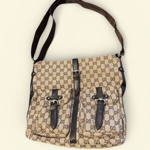 Authentic Gucci GG Canvas Messenger Bag Brown Crossbody